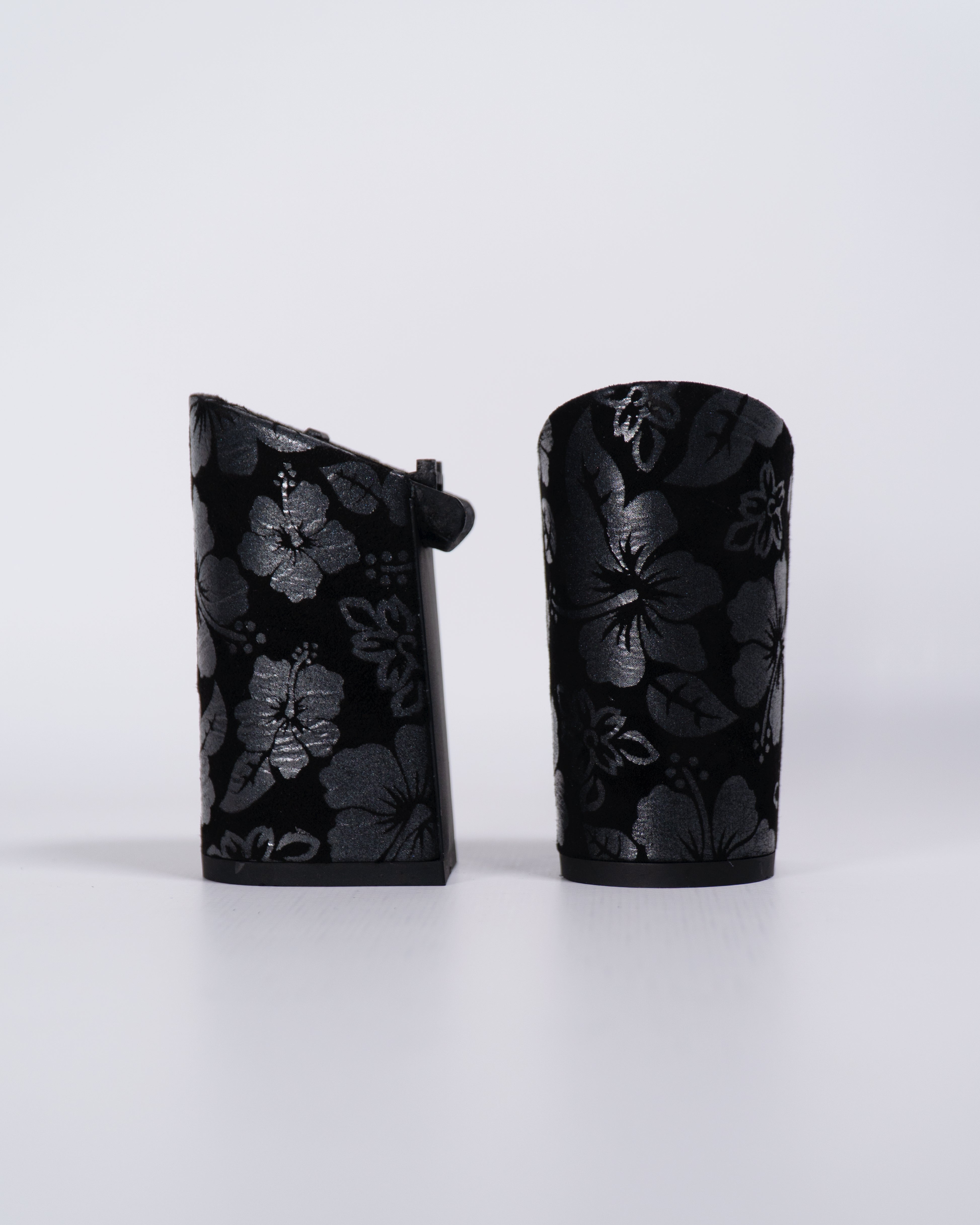 Tacón Flores Negras