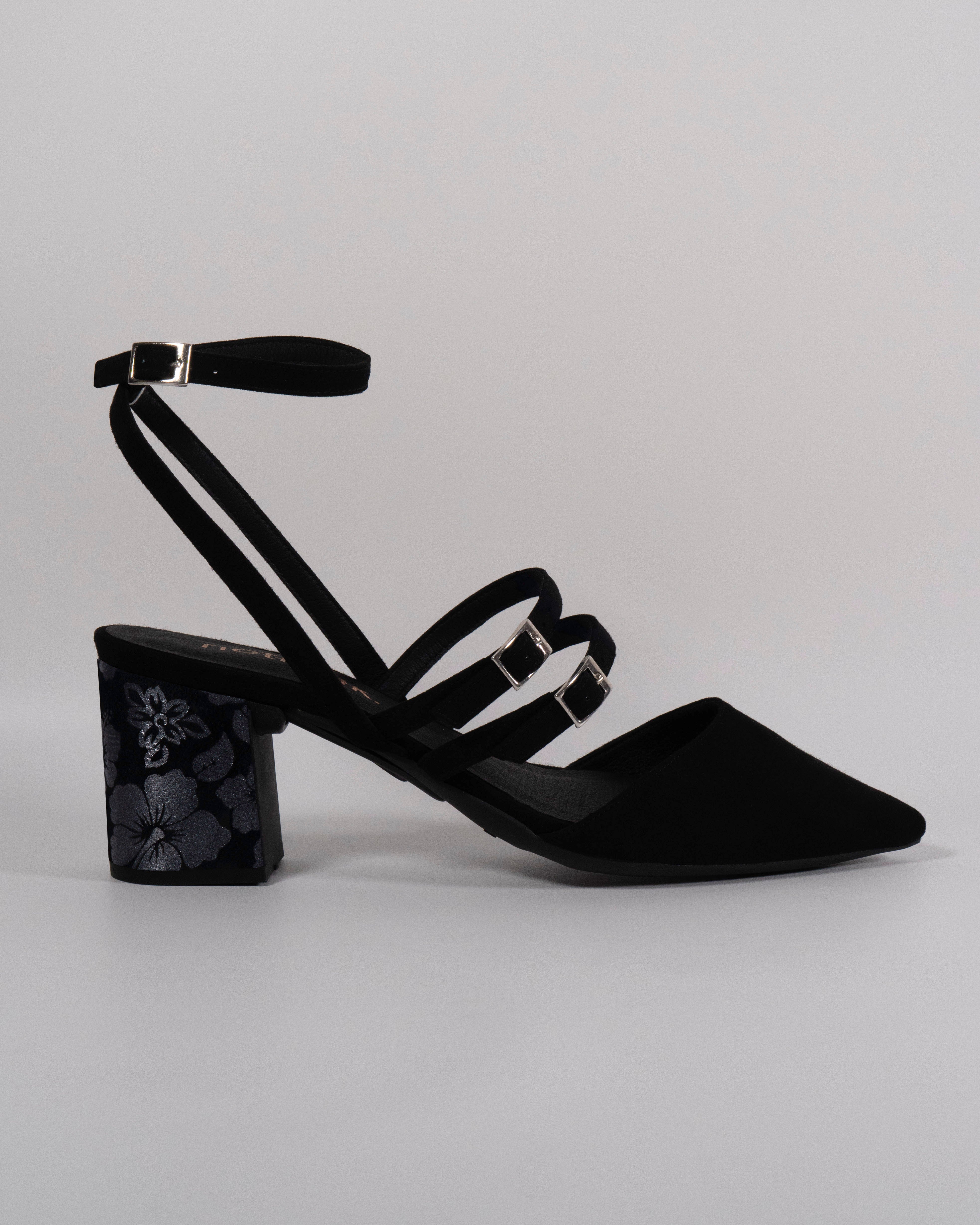 Pump Singapore with black flower heels