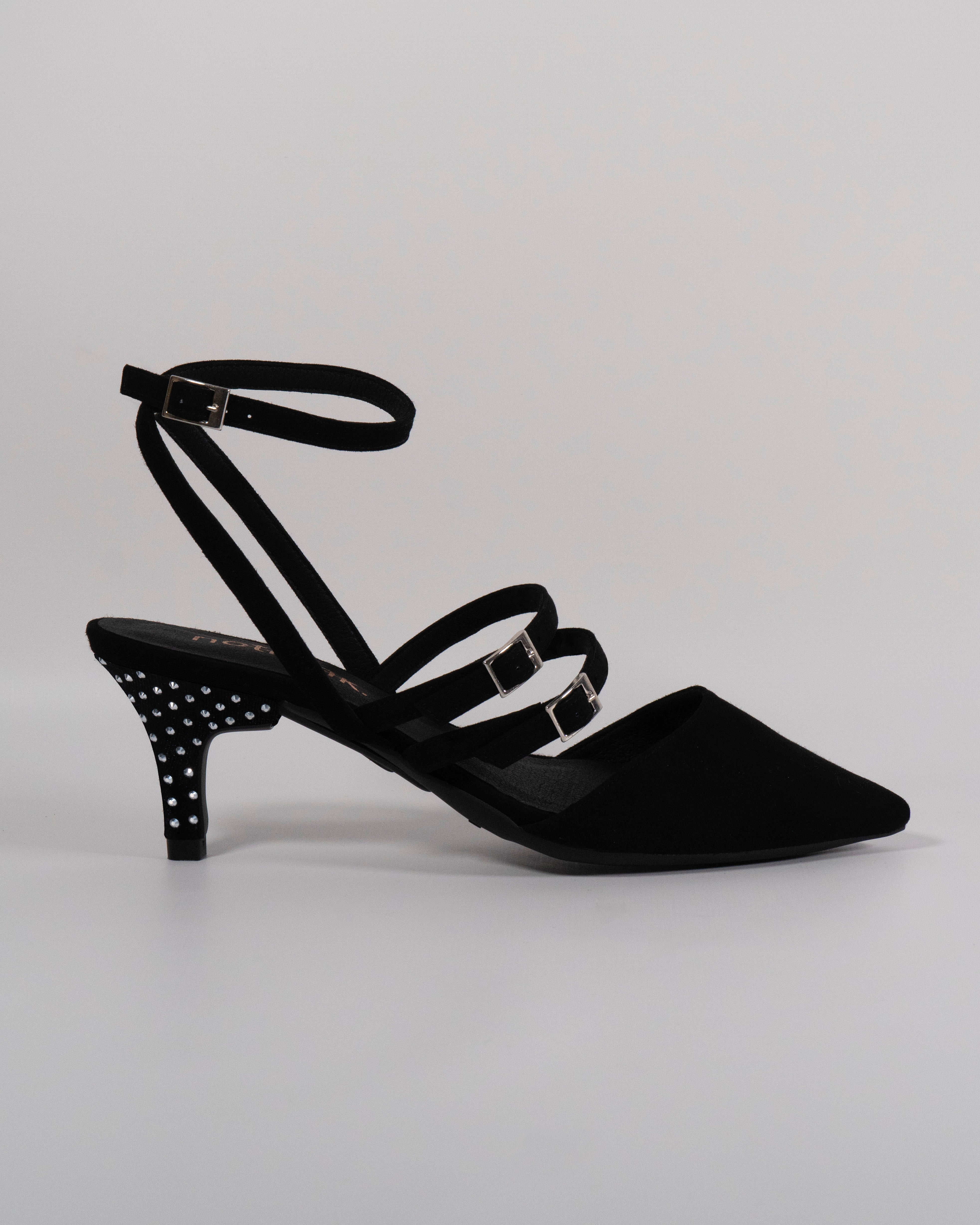 Pump Singapore with diamond heels