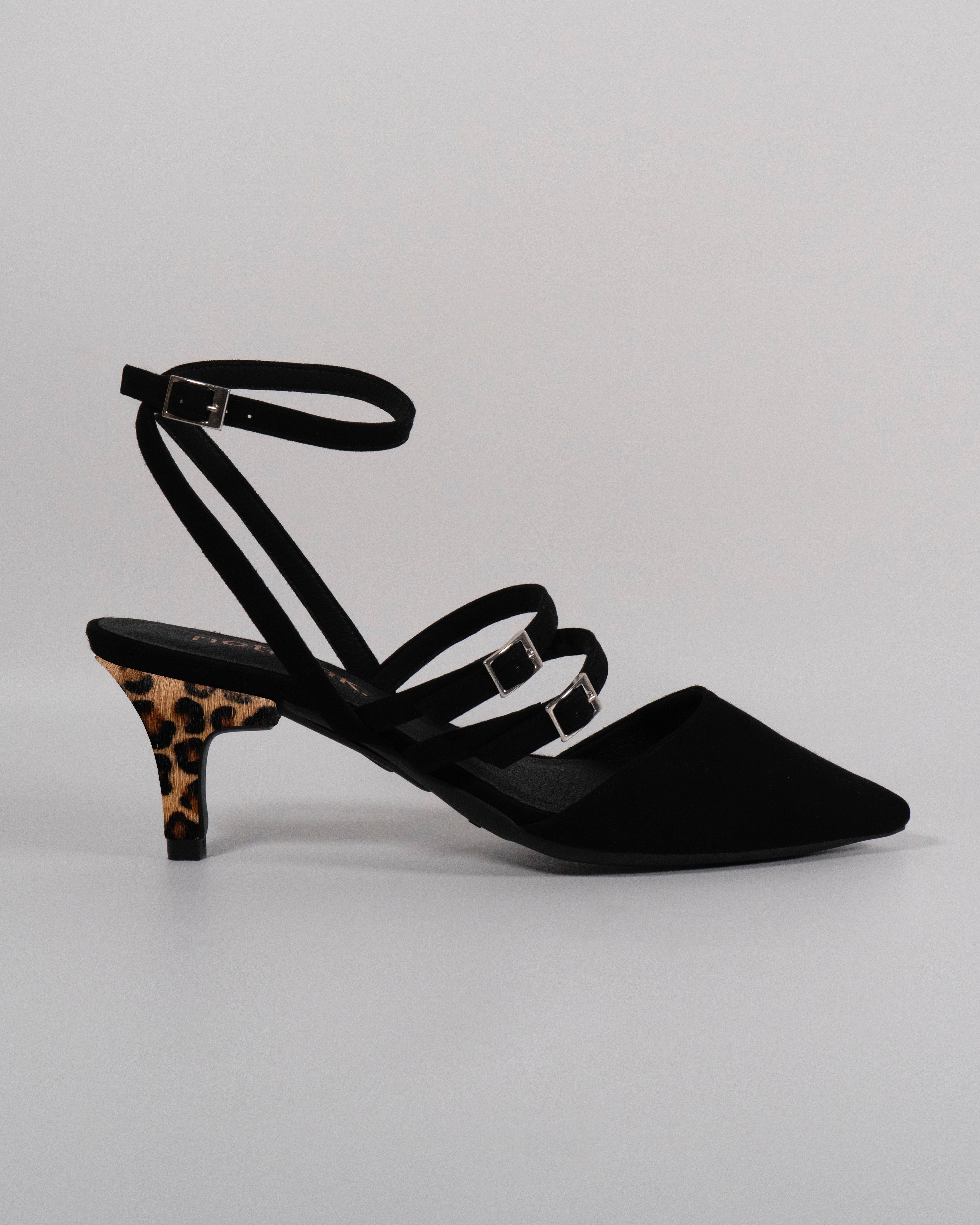 Pump Singapore with leopard print heel